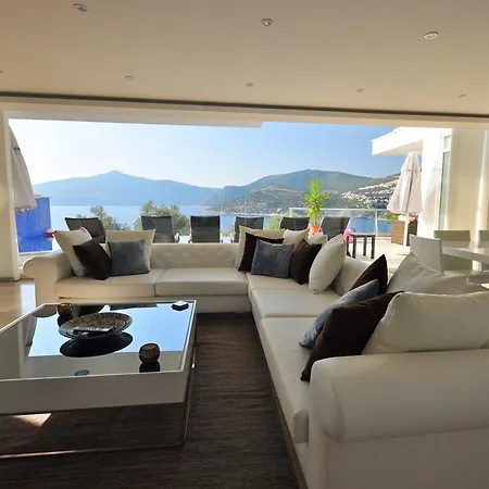 Lumineux Villa