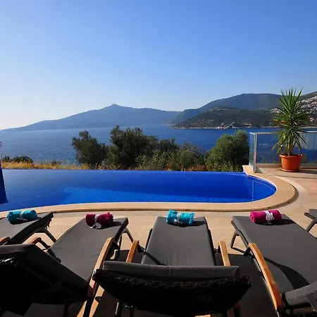 Lumineux Villa